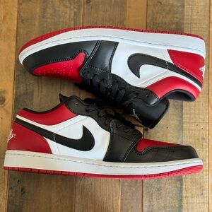 Barely worn Authentic Air Jordan 1 Low ‘Bred Toe’ - size US 10 M